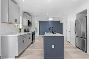 10383 Chamberlin Ct E, Waldorf, MD 20601 - Photo 3