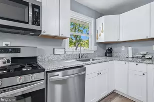 2346 Woodberry Dr, Bryans Road, MD 20616 - Photo 9