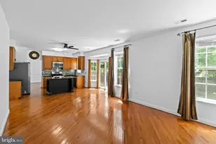 7753 Picadilly Ct, White Plains, MD 20695 - Photo 5