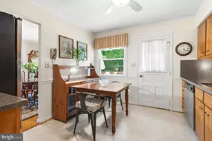 9618 Randall Dr, White Plains, MD 20695 - Photo 15