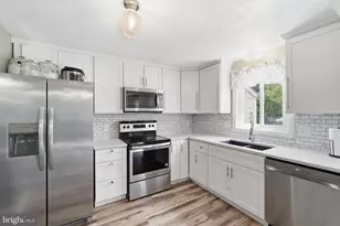 4600 Taylor Ct, Waldorf, MD 20602 - Photo 7