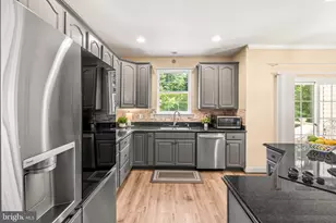 10352 Whittier Ct, White Plains, MD 20695 - Photo 5