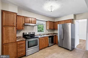 2324 Kent Ct, Waldorf, MD 20602 - Photo 9