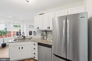 11620 Myrtle Oak Ct, Waldorf, MD 20601 - Photo 5