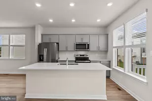 190 Soft Rush Ln, La Plata, MD 20646 - Photo 9