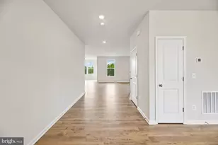 9898 Stonehaven Ct, Waldorf, MD 20601 - Photo 19
