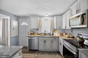 2413 Pinefield Rd, Waldorf, MD 20601 - Photo 11
