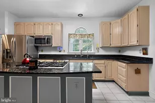 15350 Christy Ln, Waldorf, MD 20601 - Photo 11