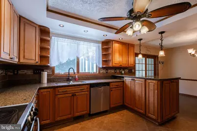 1390 Redwood Circle, La Plata, MD 20646 - Photo 7