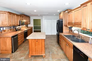 8870 Brook Dr, Waldorf, MD 20603 - Photo 7