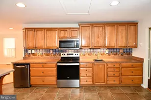 8870 Brook Dr, Waldorf, MD 20603 - Photo 5