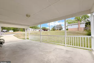 8525 Cardinal Ln, White Plains, MD 20695 - Photo 5