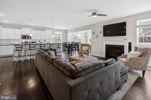 5451 Dundee Ln, White Plains, MD 20695 - Photo 5