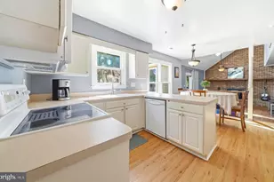 3504 Fox Ridge Rd, Waldorf, MD 20601 - Photo 5