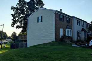 820 Holly Dr, La Plata, MD 20646 - Photo 9