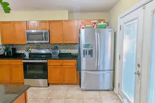 820 Holly Dr, La Plata, MD 20646 - Photo 3