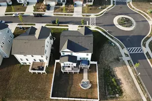11756 Ian Fleming Ln, White Plains, MD 20695 - Photo 5