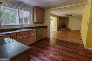 13531 Holly Spring Dr, Waldorf, MD 20601 - Photo 7