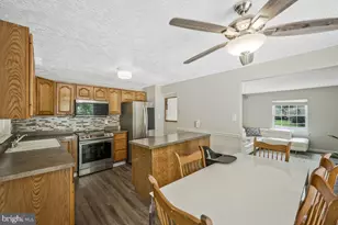 2300 Valley Oak Ct, Waldorf, MD 20601 - Photo 9