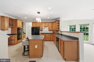 3215 Dunbratton Ct, Waldorf, MD 20601 - Photo 5