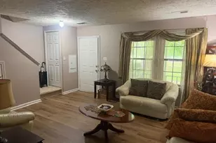 6207 Deerwood Ct, Waldorf, MD 20603 - Photo 3