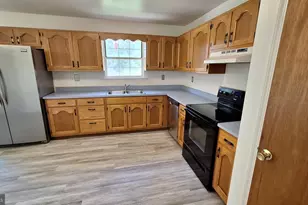7108 Glen Albin Rd, La Plata, MD 20646 - Photo 3