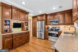207 Persimmon Ct, La Plata, MD 20646 - Photo 7