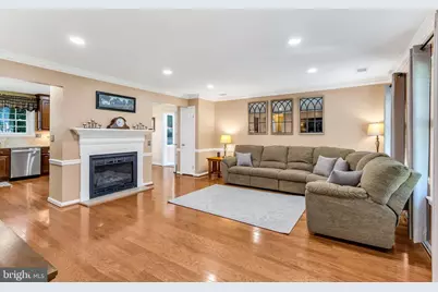 207 Persimmon Court, La Plata, MD 20646 - Photo 3