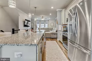 11716 Emily Dickinson Pl, White Plains, MD 20695 - Photo 17