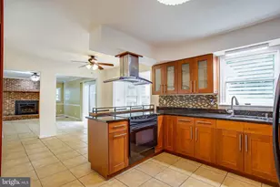 8212 7 Pines Ln, Waldorf, MD 20603 - Photo 5