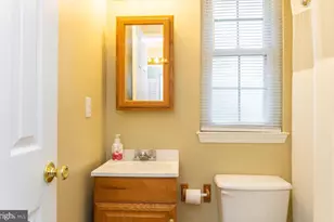 6006 Bobcat Ct, Waldorf, MD 20603 - Photo 19