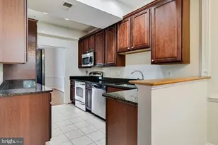 305 Centennial St, La Plata, MD 20646 - Photo 3