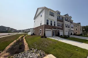 5569 Marksburg Pl, White Plains, MD 20695 - Photo 3