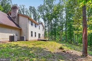 7075 Wood Glen Dr, Hughesville, MD 20637 - Photo 5