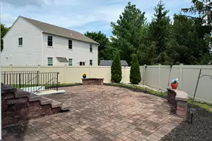 2372 Albany Way, Waldorf, MD 20603 - Photo 3