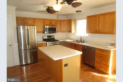 7911 Heatherleigh Place, White Plains, MD 20695 - Photo 9