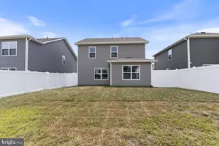 569 Fawn Mdw Ln, La Plata, MD 20646 - Photo 5