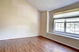 10389 Chamberlin Ct E, Waldorf, MD 20601 - Photo 5