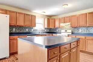 10389 Chamberlin Ct E, Waldorf, MD 20601 - Photo 11