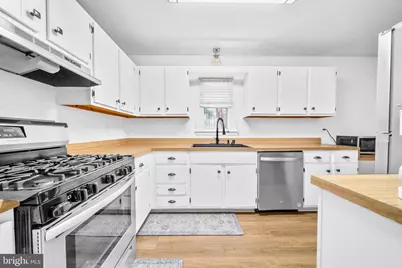 13725 Charles Street, Charlotte Hall, MD 20622 - Photo 9