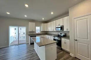 5525 Aberdeen Pl, White Plains, MD 20695 - Photo 7