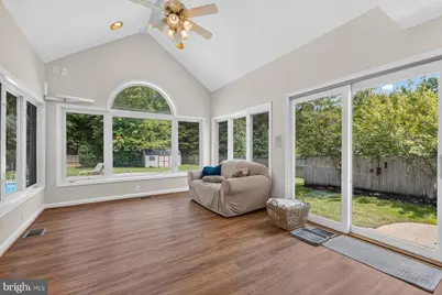 1054 Norfolk Drive, La Plata, MD 20646 - Photo 9