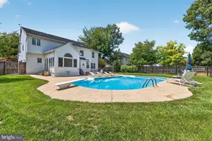 1054 Norfolk Dr, La Plata, MD 20646 - Photo 11