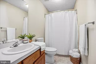 8175 Elizabeth Ln, La Plata, MD 20646 - Photo 17