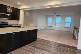 299 Buckeye Cir, La Plata, MD 20646 - Photo 3