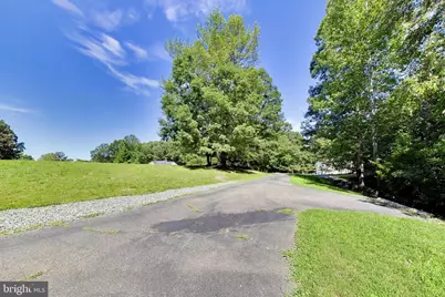 6157 Trotters Glen Drive, Hughesville, MD 20637 - Photo 5