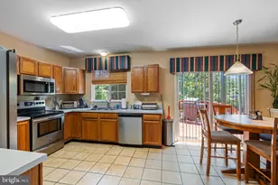 2193 Cedar Tree Ln, Waldorf, MD 20601 - Photo 9