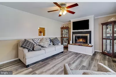 913 Barrington Drive, Waldorf, MD 20602 - Photo 3