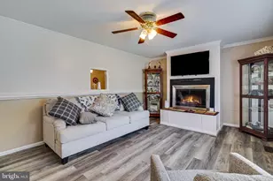 913 Barrington Dr, Waldorf, MD 20602 - Photo 3