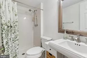 2570 Sussex Ct, Waldorf, MD 20602 - Photo 17
